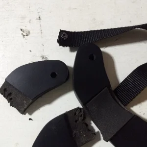 close up of pulley units on leg strap.webp